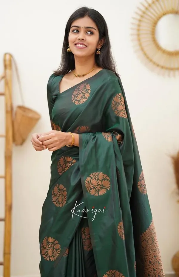 Woven_Kanjivaram_,_Banarasi_Jacquard_Saree