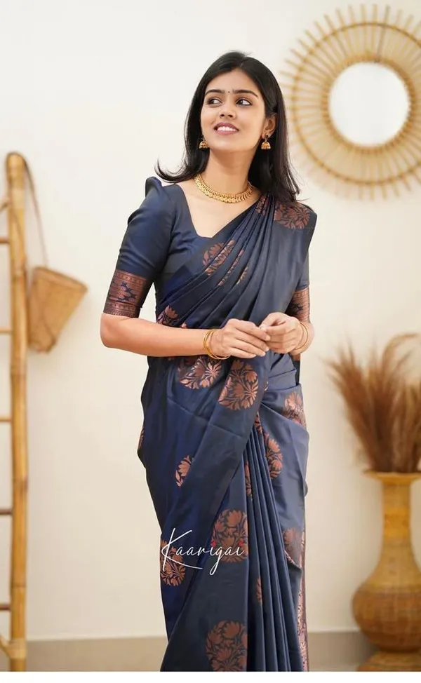 Woven_Kanjivaram_,_Banarasi_Jacquard_Saree
