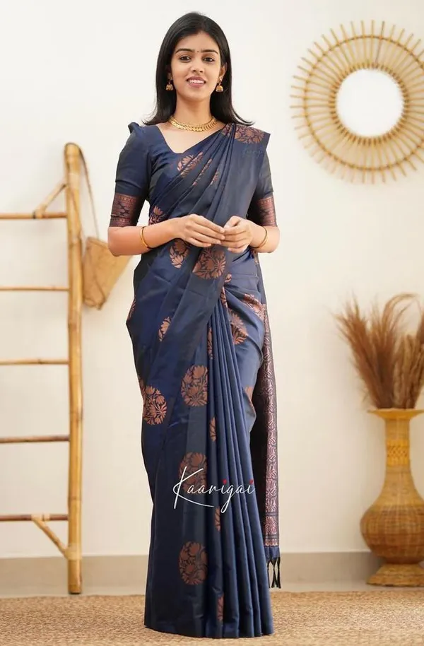 Woven_Kanjivaram_,_Banarasi_Jacquard_Saree