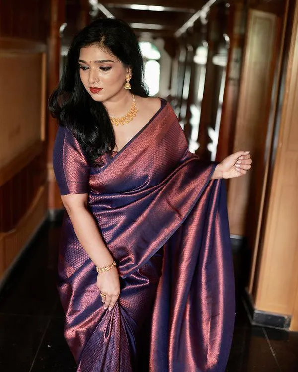 Woven_Kanjivaram_,_Banarasi_Jacquard_Saree
