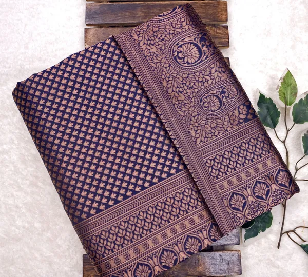 Woven_Kanjivaram_,_Banarasi_Jacquard_Saree
