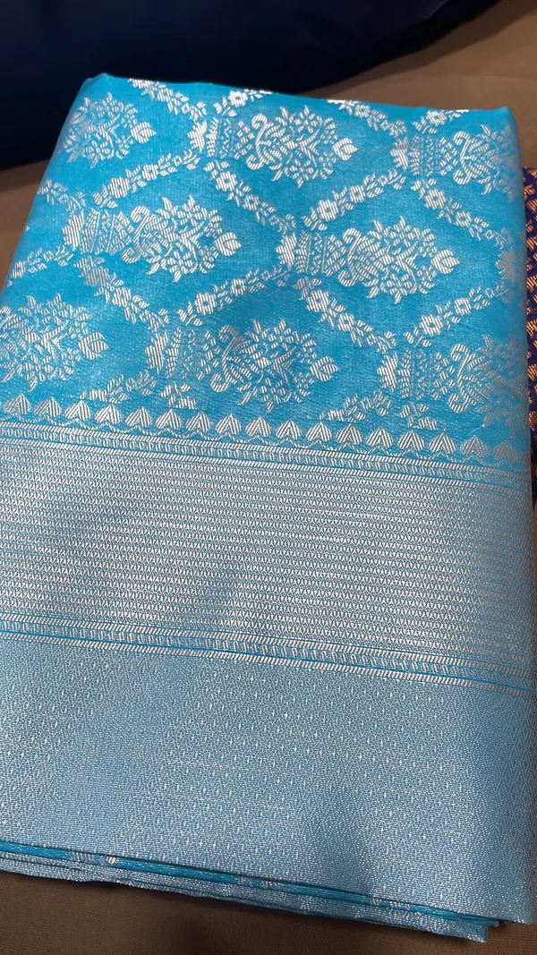 Woven_Kanjivaram_,_Banarasi_Jacquard_Saree