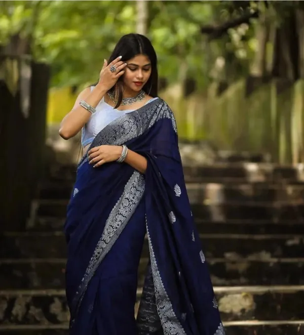 Woven_Kanjivaram_,_Banarasi_Jacquard_Saree