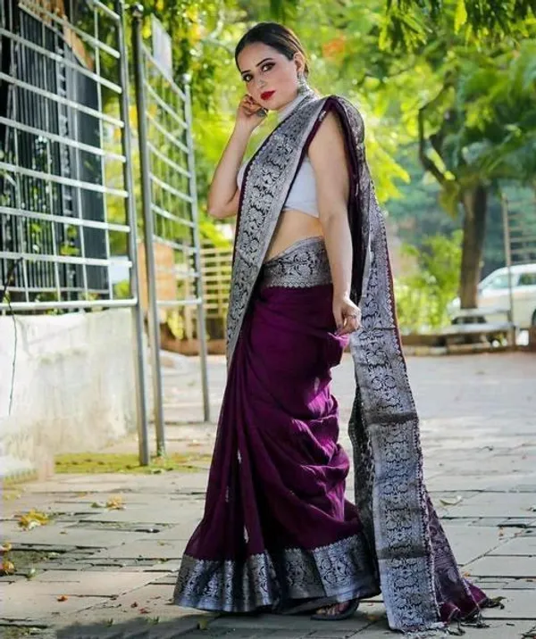 Woven_Kanjivaram_,_Banarasi_Jacquard_Saree