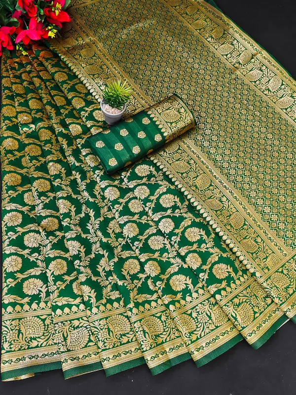 Woven_Kanjivaram_,_Banarasi_Jacquard_Saree