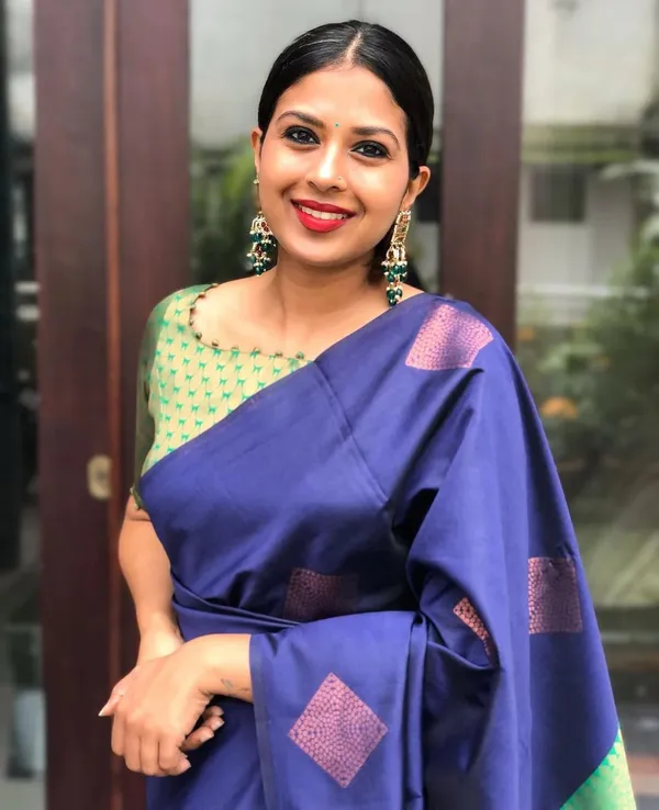 Woven_Kanjivaram_,_Banarasi_Jacquard_Saree