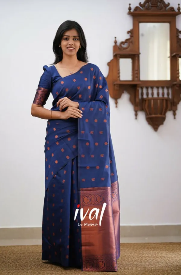 Woven_Kanjivaram_,_Banarasi_Jacquard_Saree
