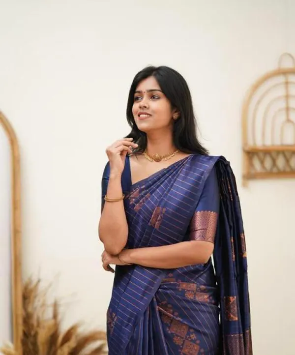 Woven_Kanjivaram_,_Banarasi_Jacquard_Saree
