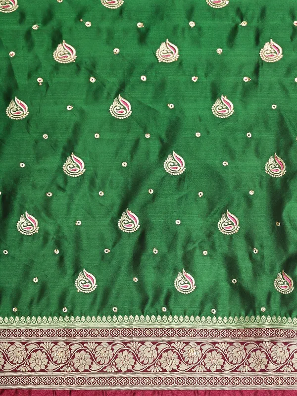 Woven_Kanjivaram_,_Banarasi_Jacquard_Saree