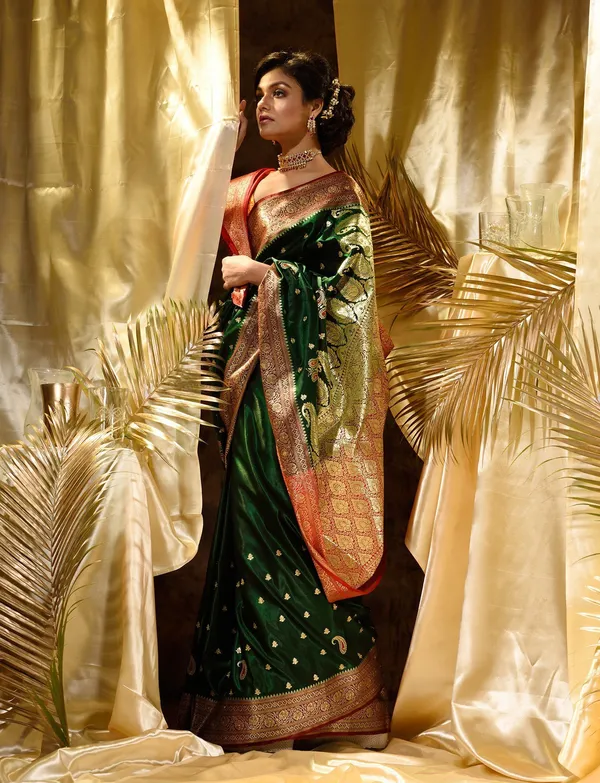 Woven_Kanjivaram_,_Banarasi_Jacquard_Saree