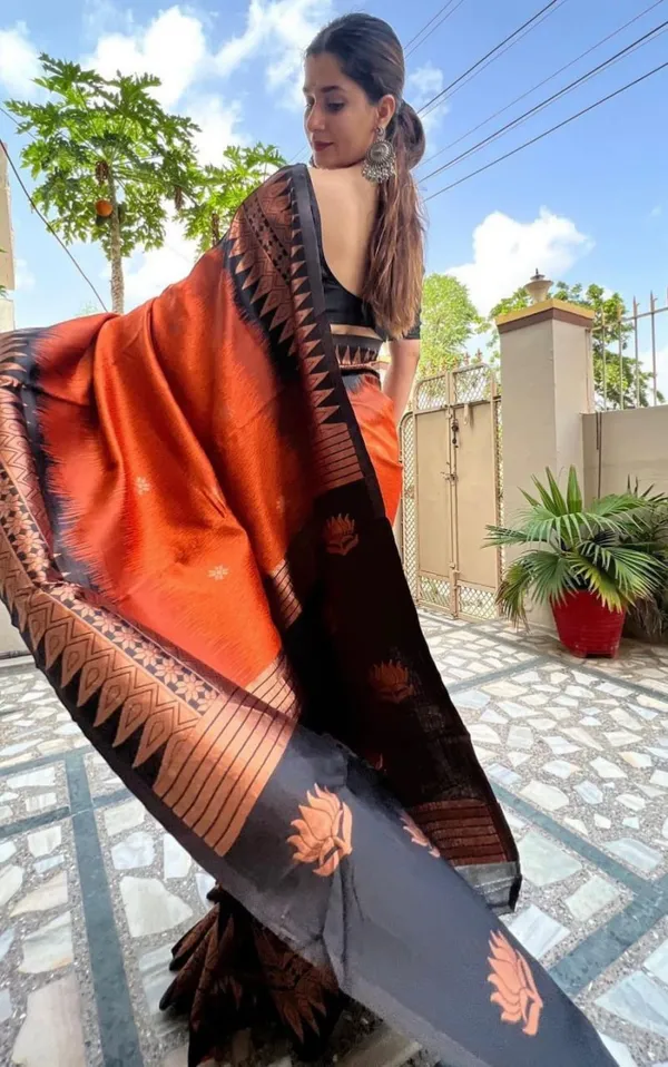 Woven_Kanjivaram_,_Banarasi_Jacquard_Saree