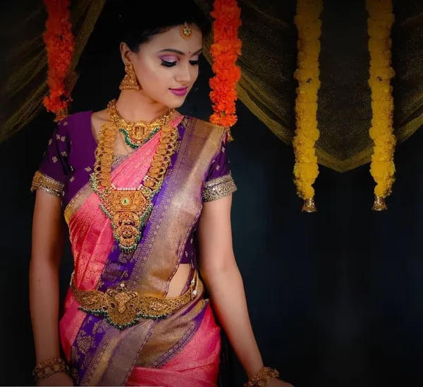 Woven_Kanjivaram_,_Banarasi_Jacquard_Saree
