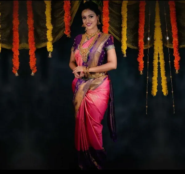 Woven_Kanjivaram_,_Banarasi_Jacquard_Saree