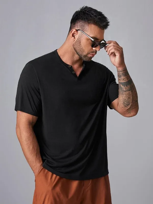 Black_Pure_Cotton_Solid_T-shirt_for_Men
