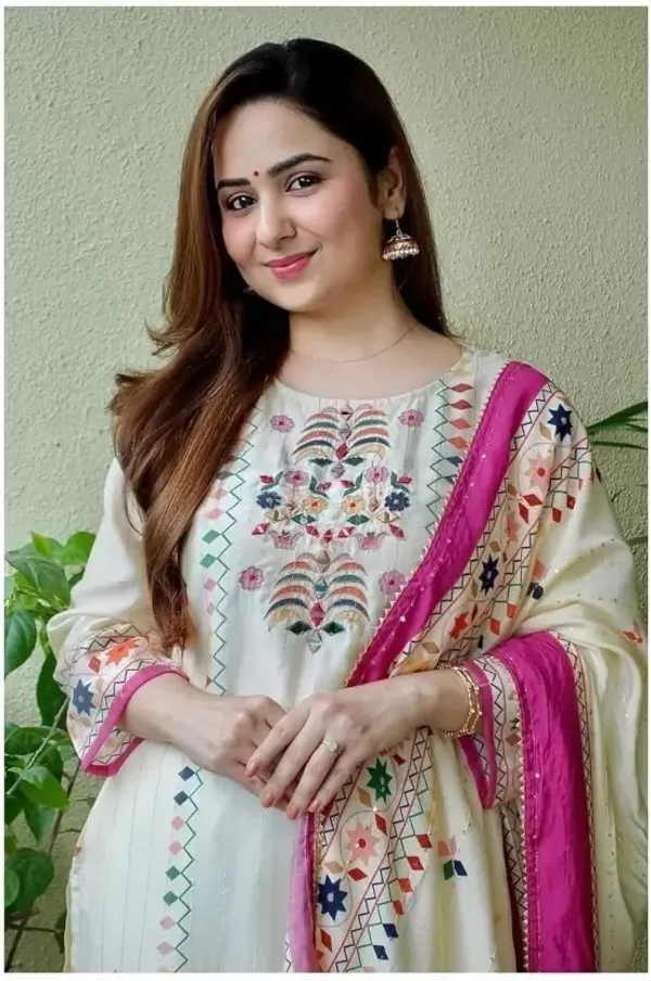 White_Cotton_Blend_Ethnic_Kurta_Set_For_Formal,_Festive_And_Party_Occasions