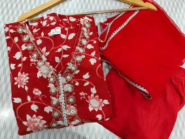 Red_Viscose_Rayon_Round_Neck_Kurta_Set_For_Women
