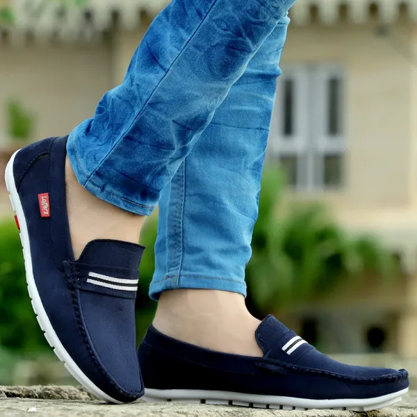 White_Lace-Ups_Casuals_For_Men