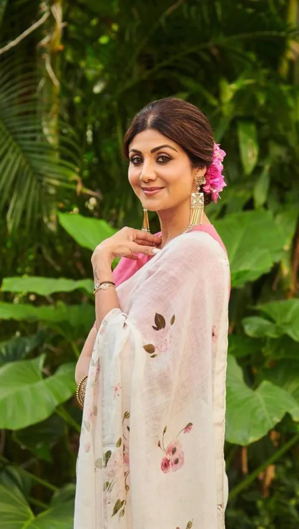 White_Digital_Printed_Festive_Or_Wedding_Wear_Saree