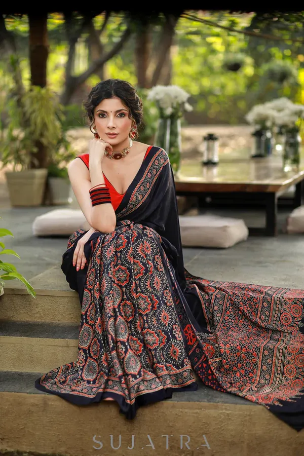 Navy_Blue_Digital_Printed_Festive_Or_Wedding_Wear_Saree
