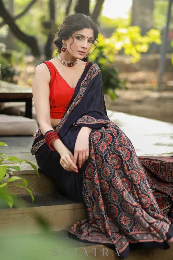Navy_Blue_Digital_Printed_Festive_Or_Wedding_Wear_Saree