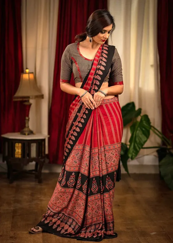 Red_And_Black_Digital_Printed_Festive_Or_Wedding_Wear_Saree