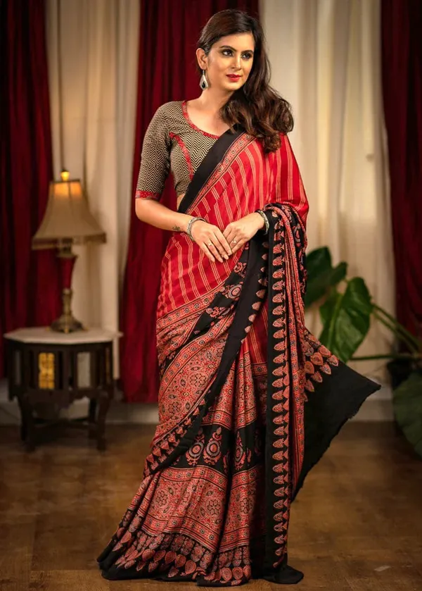 Red_And_Black_Digital_Printed_Festive_Or_Wedding_Wear_Saree