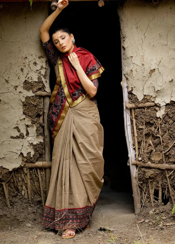 Beige_Printed_Festive_Or_Wedding_Wear_Saree