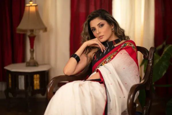 Off_White_Digital_Printed_Festive_Or_Wedding_Wear_Saree