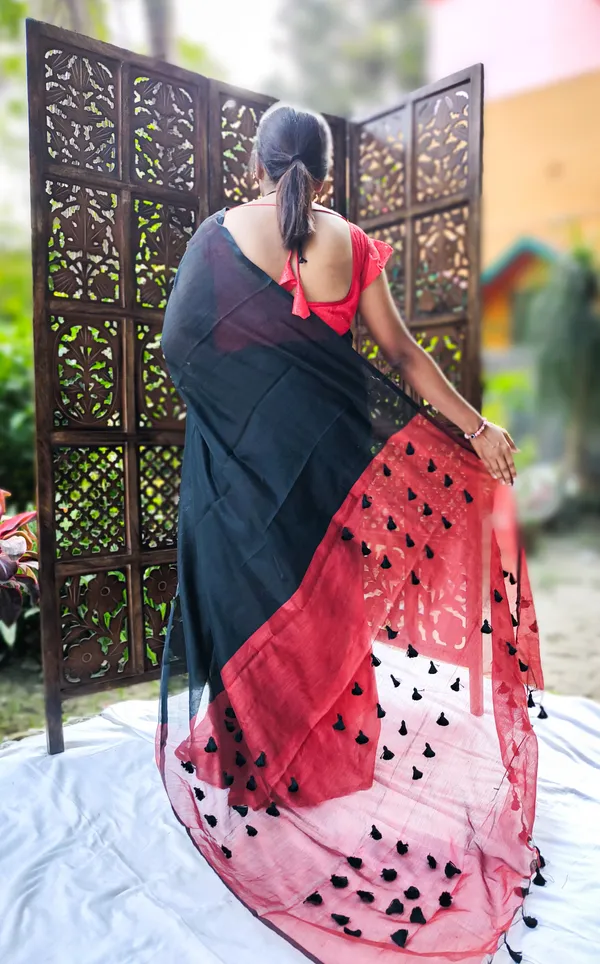 Black_Cotton_Silk_Handloom_Saree_With_Blouse_Piece