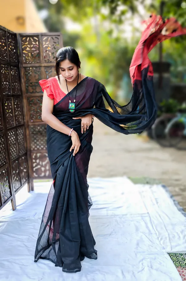 Black_Cotton_Silk_Handloom_Saree_With_Blouse_Piece