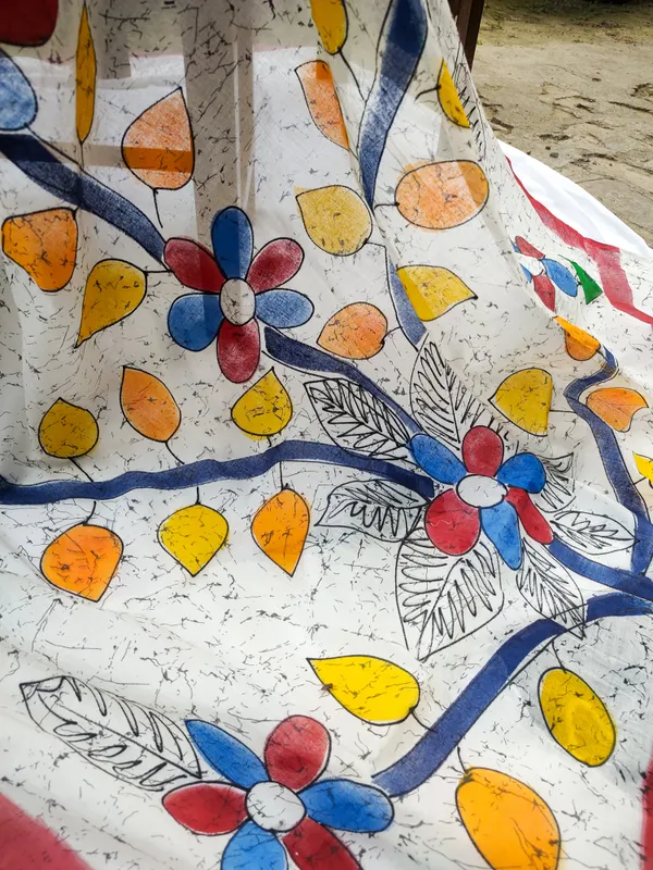 Momchitra_BATIK_Saree_With_Blouse_Piece