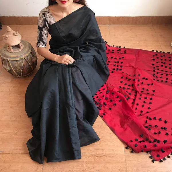 Black_Cotton_Silk_Handloom_Saree_With_Blouse_Piece