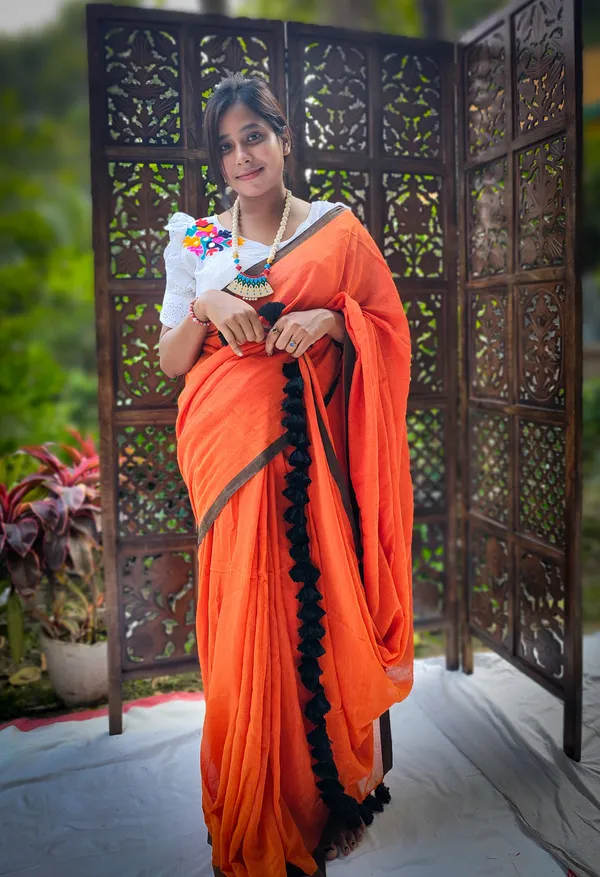 Orange_saree_with_100_Count_Mol_Cotton_Handloom_Saree_Without_Blouse_Piece