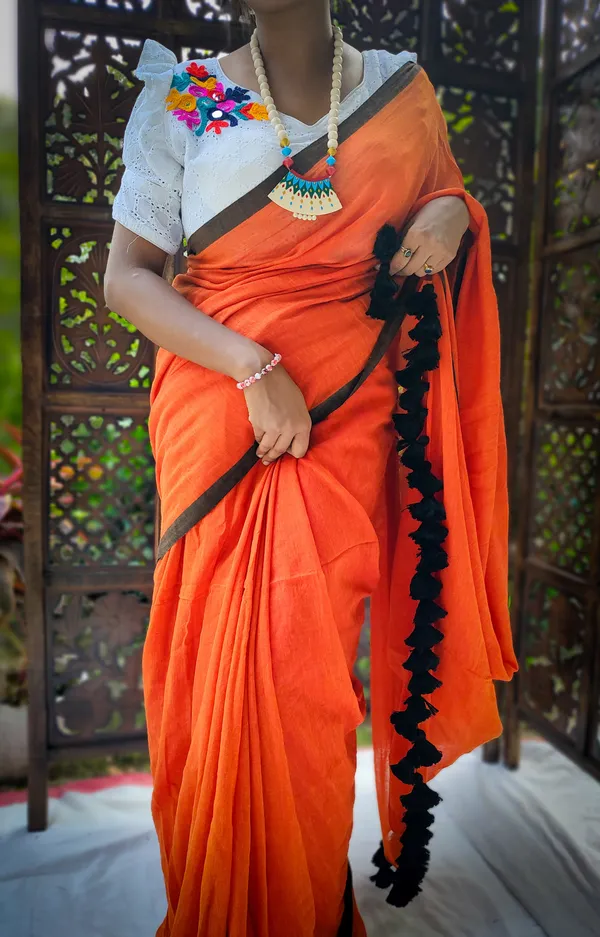 Orange_saree_with_100_Count_Mol_Cotton_Handloom_Saree_Without_Blouse_Piece