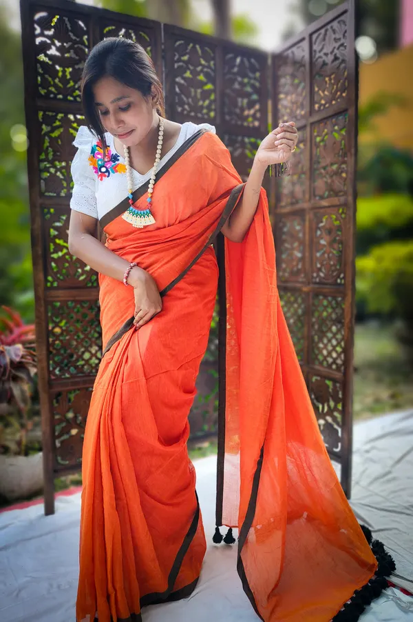 Orange_saree_with_100_Count_Mol_Cotton_Handloom_Saree_Without_Blouse_Piece
