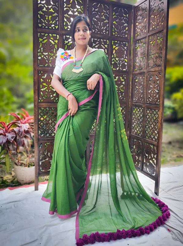 Green_saree_with_100_Count_Mull_Cotton_Handloom_Saree
