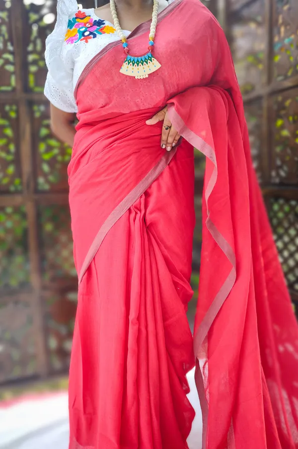 Red_saree_with_100_Count_Mol_Cotton_Handloom_Saree_Without_Blouse_Piece