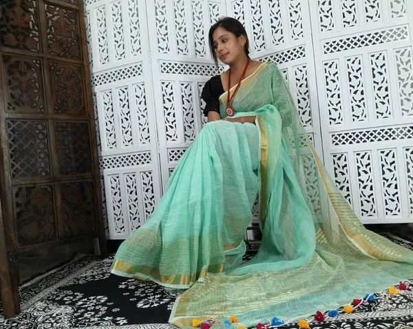 Green_Linen_Jamdani_Handloom_Saree_For_Women