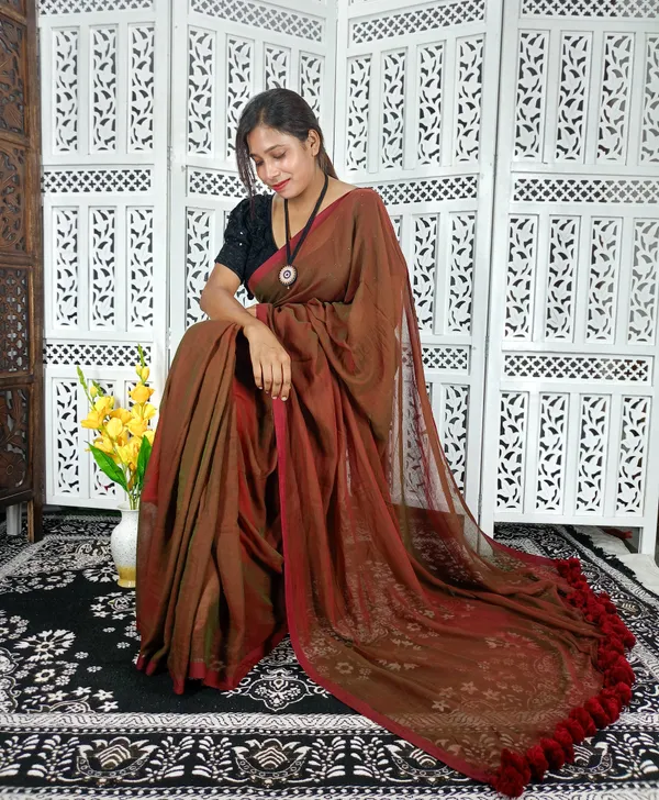 Brown_saree_with_100_Count_Mol_Cotton_Handloom_Saree_Without_Blouse_Piece