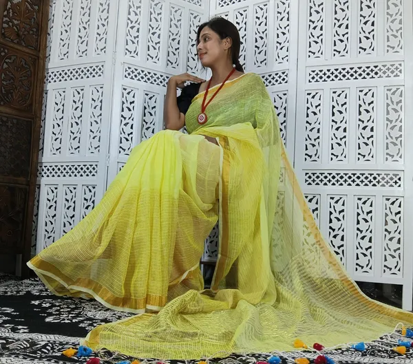 Yellow_Linen_Jamdani_Handloom_Saree_For_Women
