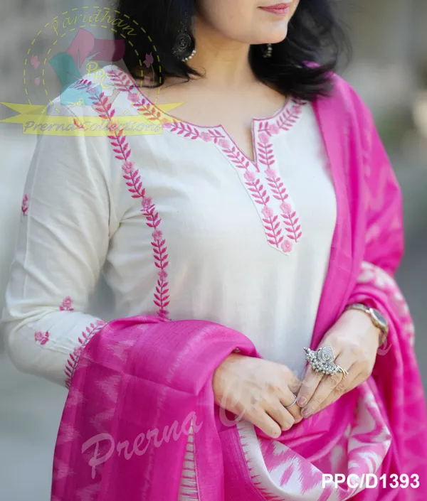 HANDLOOM_COTTAN_EMBROIDERED_KURTA_WITH_PANT_&_KHADI_SILK_DUPATTA_SET.