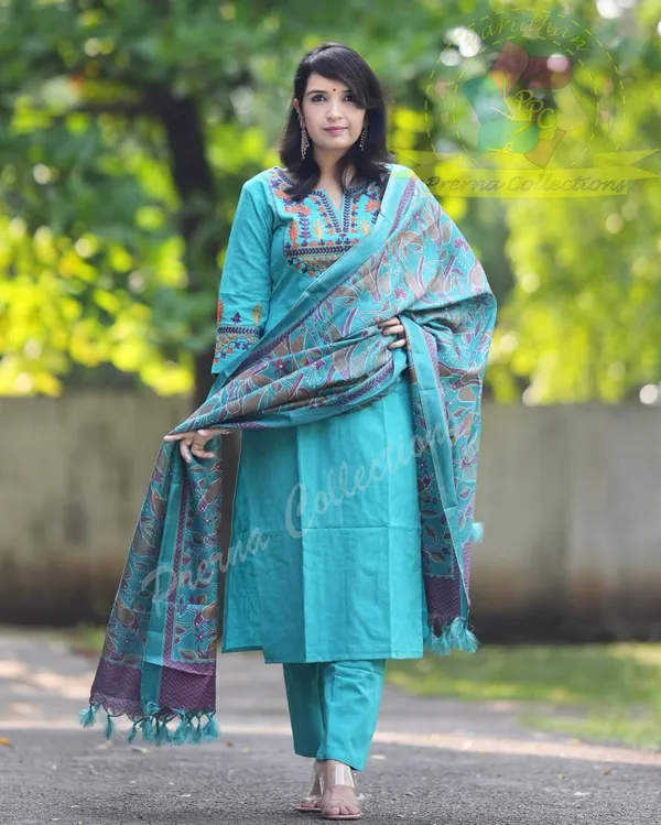 Blue_Cotton_Printed_Suit_Set_Duppta_For_Women