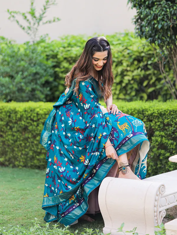 Firozi_Patola_Print_Traditional_Lehenga_Choli_Set