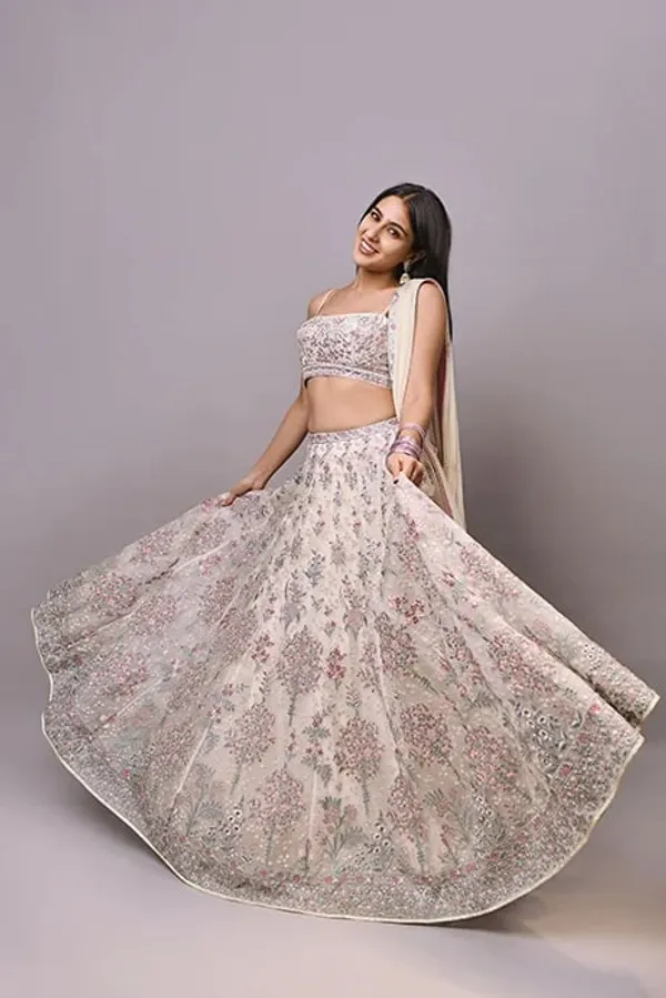 Cream_Heavy_Faux_Georgette_Lehenga_Choli__(_Semi_Stiched_)
