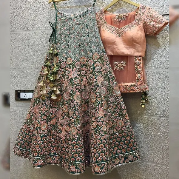 Green_Heavy_Faux_Georgette_Lehenga_Choli__(_Semi_Stiched_)
