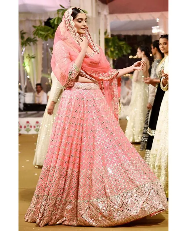 Light_Pink_Heavy_Faux_Georgette_Lehenga_Choli__(_Semi_Stiched_)
