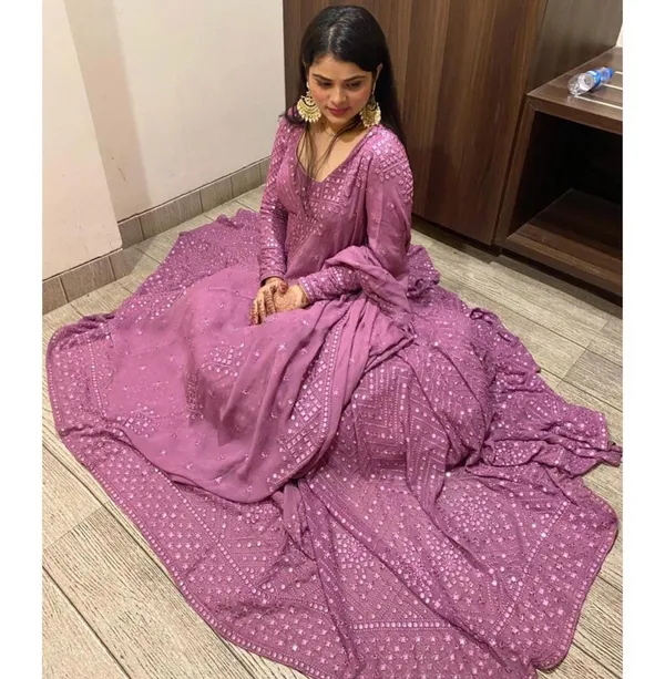 Light_Purple_Heavy_Faux_Georgette_Lehenga_Choli__(_Semi_Stiched_)