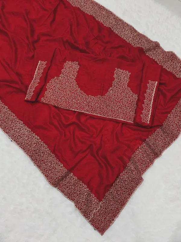 Red_Blooming_Vichitra_Saree_For_Women