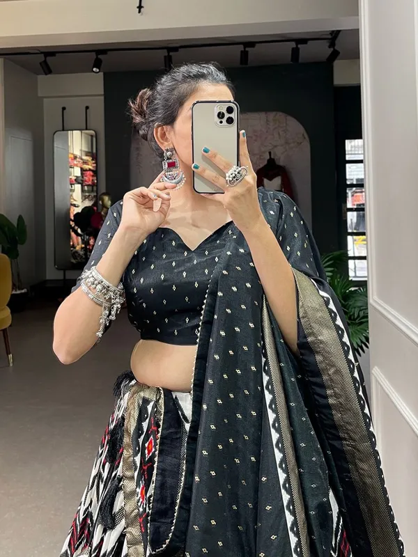 Flower_Black_Patola_Print_Traditional_Lehenga_Choli