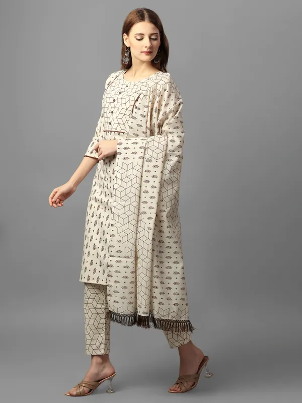 Brown_Pure_Cotton_Printed_Kurta_Pant_Dupatta_Set